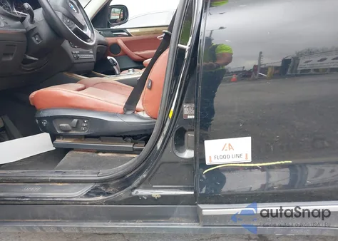 2011 BMW X3 xDrive28I from USA, damaged, VIN 5UXWX5C59BL701386